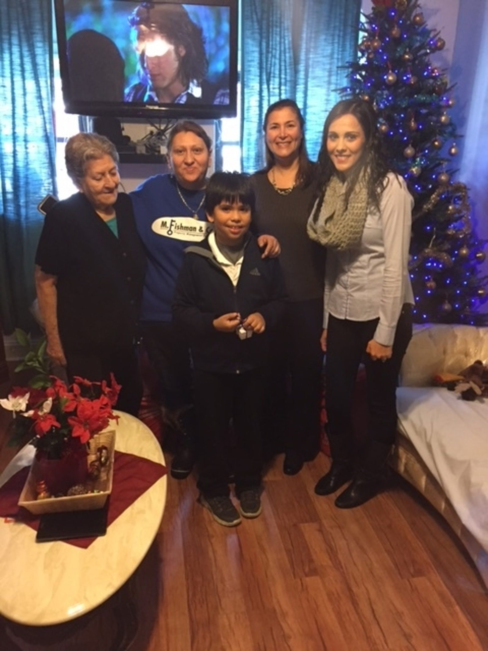 Family Picture By Tree